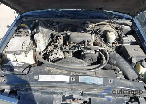 2002 Chevrolet S-10 Ls z USA, uszkodzony, nr VIN 1GCCS19W928151122